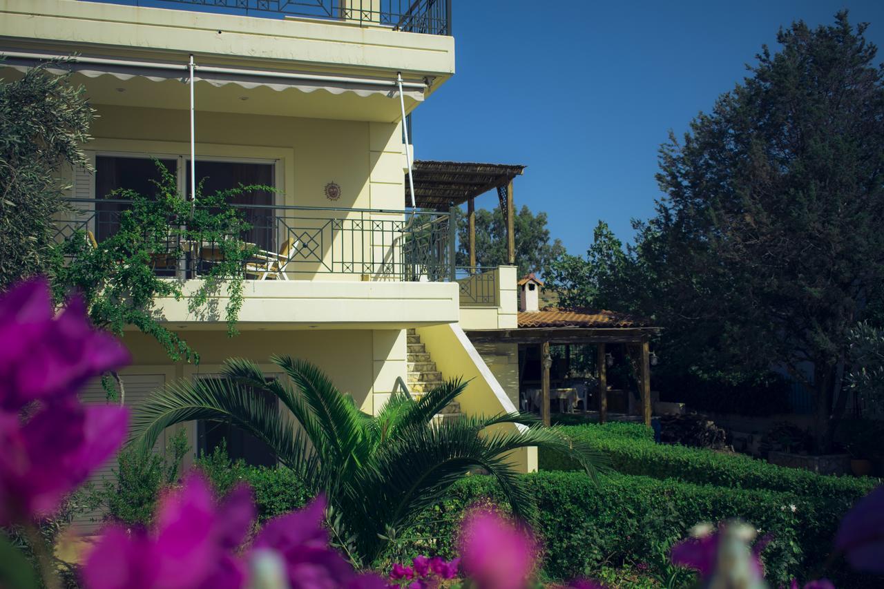 Affittacamere Anavyssos Garden House Palaiá Fókaia Esterno foto